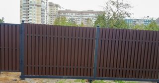Купить распашные ворота из штакетника Вольск, цена от 2760 руб.